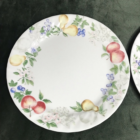 2 Corelle Chutney Dinner Plates 10” Fruits retired pattern - Picture 2 of 16